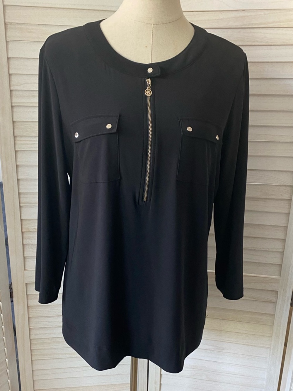 Anne Klein Black Zip-Front Long Sleeve Top  SZ L